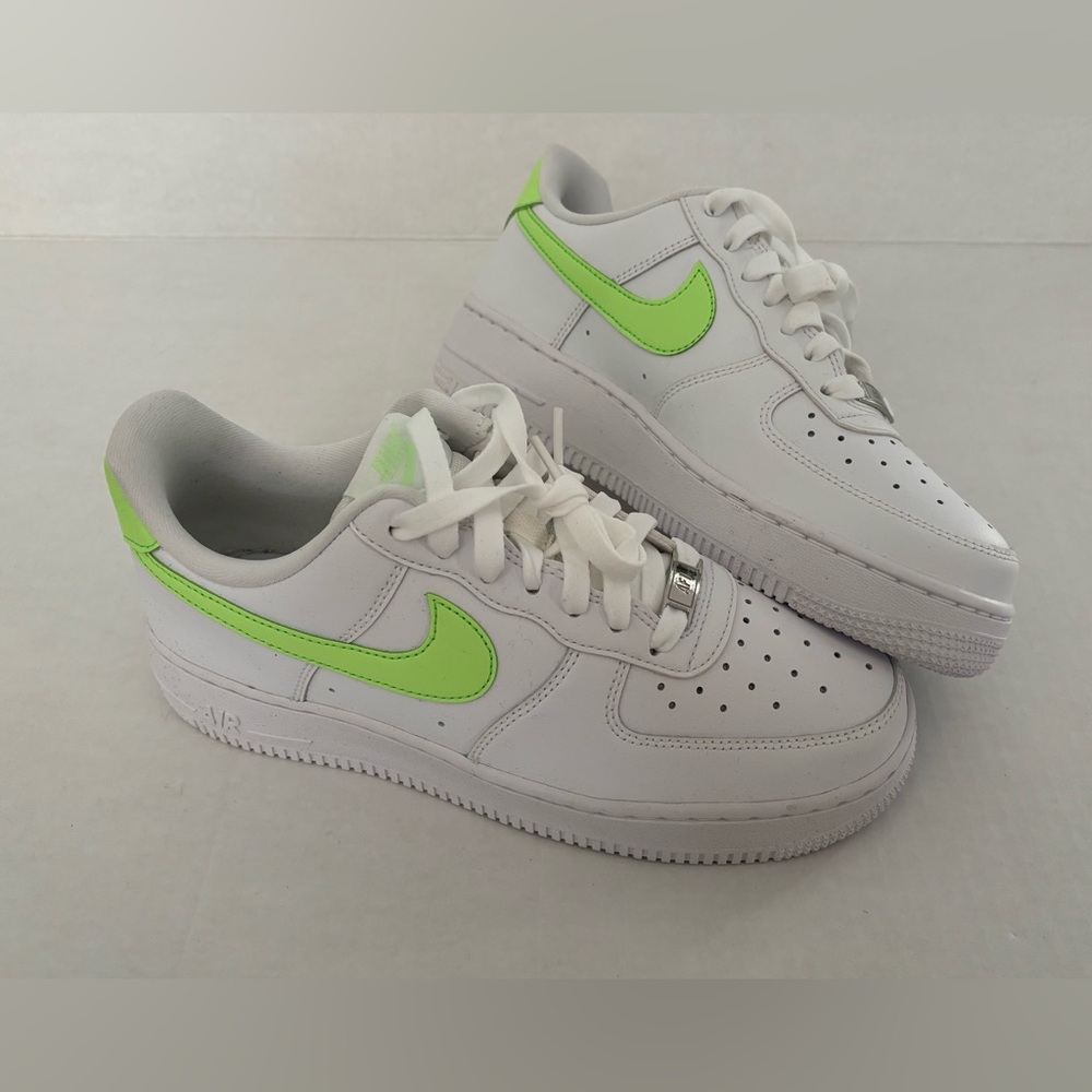 New! Nike Women’s Air Force 1 ‘07 White/neon Green Size 7.5